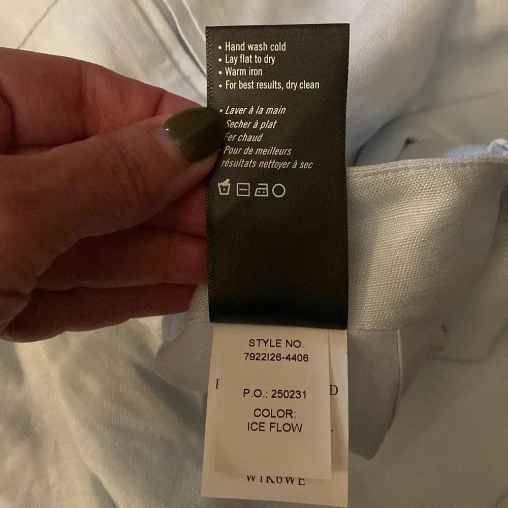 NWOT PAIGE Andie Short in Ice Flow size 10